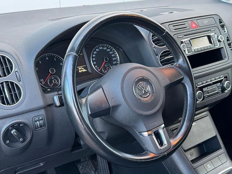 Gebraucht VW Golf VI Trendline 102 PS (75 kW) 2009 Schwarz Kleinwagen