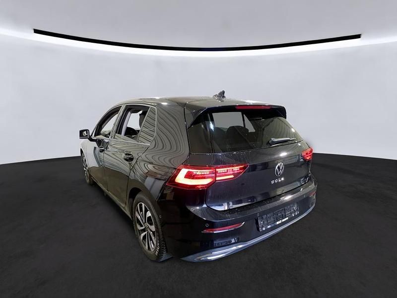 Gebraucht VW Golf VIII Active 150 PS (110 kW) 2023 Deep black perleffekt Limousine