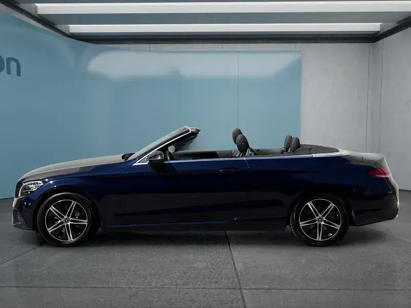 Gebraucht Mercedes C220 194 PS (142 kW) 2023 Andere Cabrio