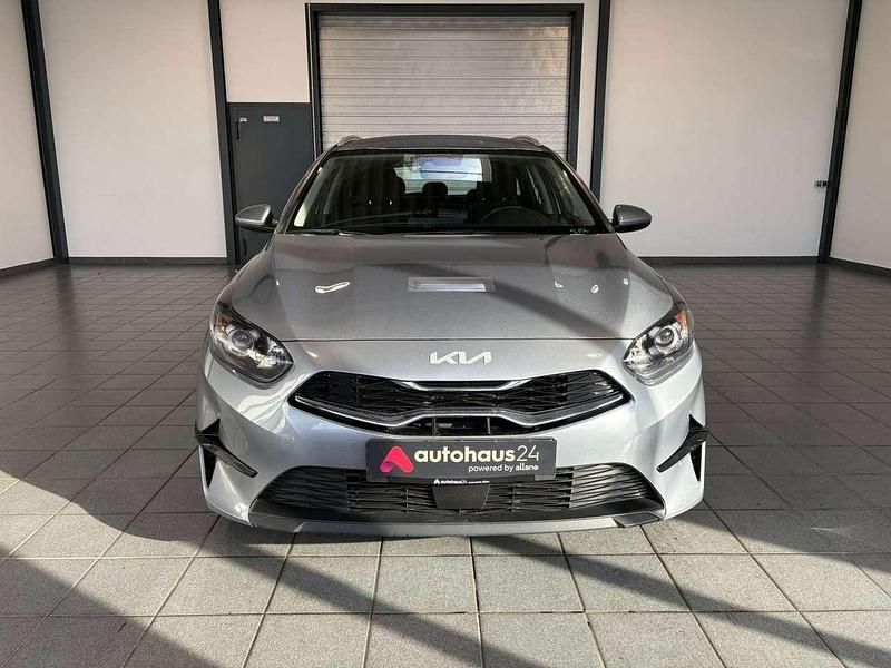 Gebraucht Kia Ceed Sportswagon Vision 160 PS (117 kW) 2023 (css) lunarsilber met. Kombi