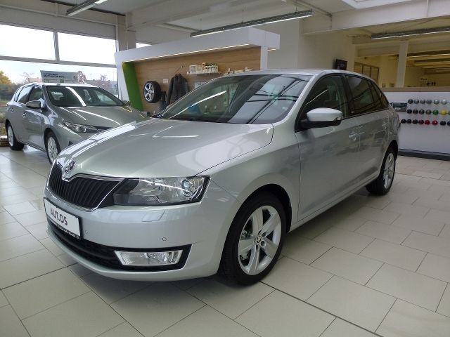 Gebraucht Skoda Rapid Joy 116 PS (85 kW) 2016 Silber metallic Kombi