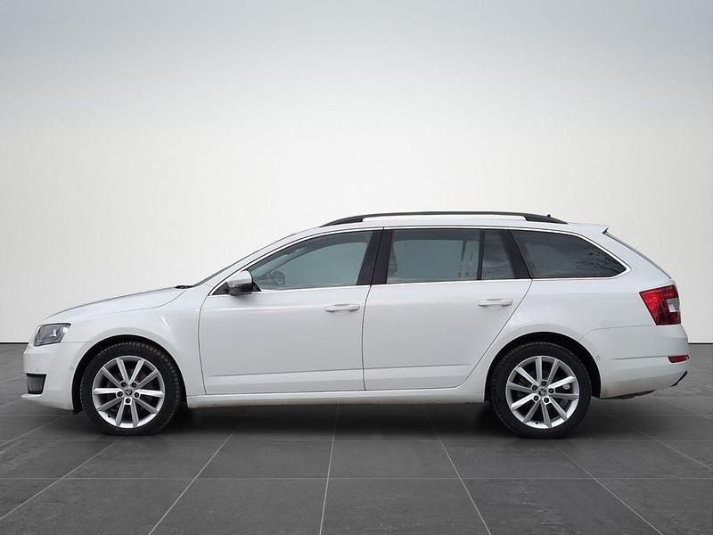 Gebraucht Skoda Octavia 150 PS (110 kW) 2014 Weiß Kleinwagen
