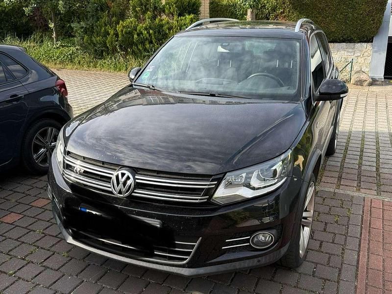 Schwarz Gebraucht 2015 VW Tiguan Sportline SUV | 10.999 € (Fairer Preis) - Bild 1/4