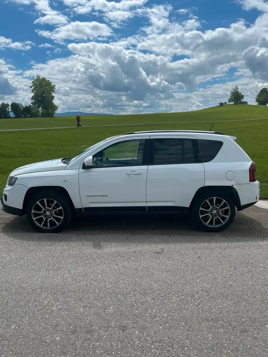 Gebraucht Jeep Compass Limited 170 PS (125 kW) 2013 Weiß SUV