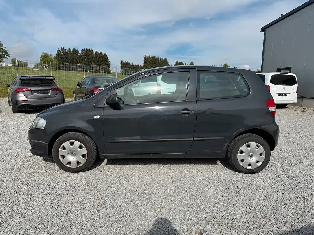 Gebraucht VW Fox 75 PS (55 kW) 2005 Grau Kleinwagen