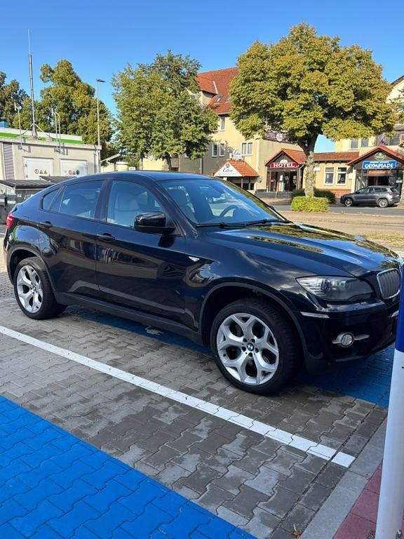 Schwarz Gebraucht 2010 BMW X6 Sport Line SUV | 13.999 € (Fairer Preis) - Bild 1/4