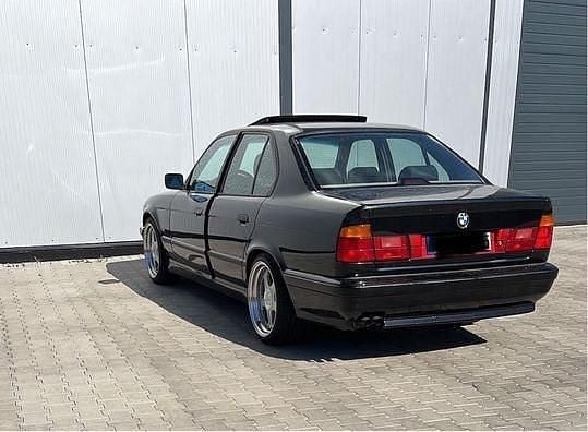 Schwarz Gebraucht 1995 BMW 525 Executive Limousine | 10.000 € - Bild 1/4