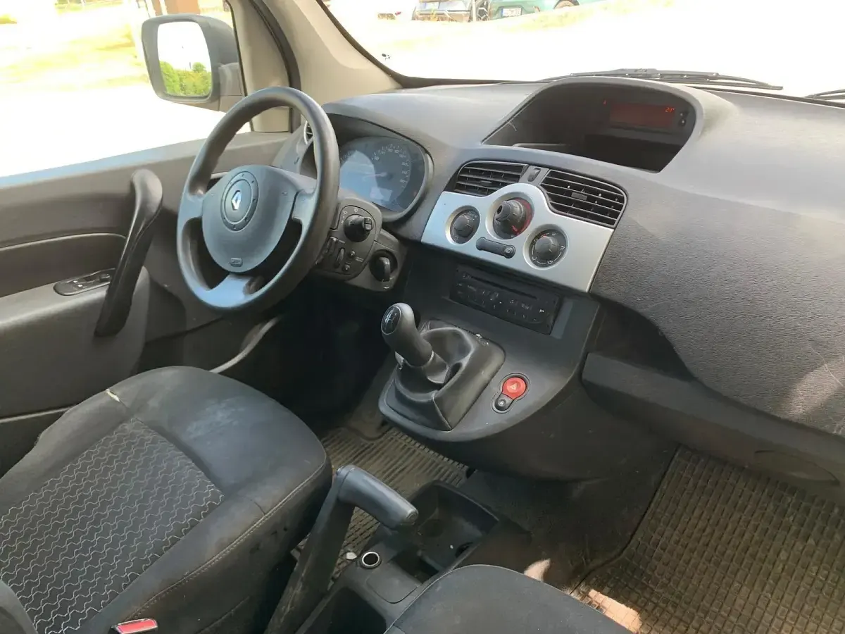 Gebraucht Renault Kangoo 106 PS (77 kW) 2011 Gold Van / Kleinbus