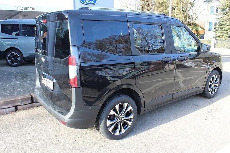 Neu Ford Tourneo Courier Titanium 125 PS (91 kW) 2026 Schwarz Van / Kleinbus