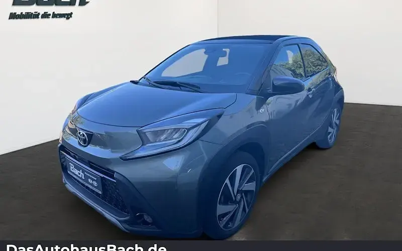 Gebraucht Toyota Aygo X X-plore 72 PS (52 kW) 2023 Grün SUV