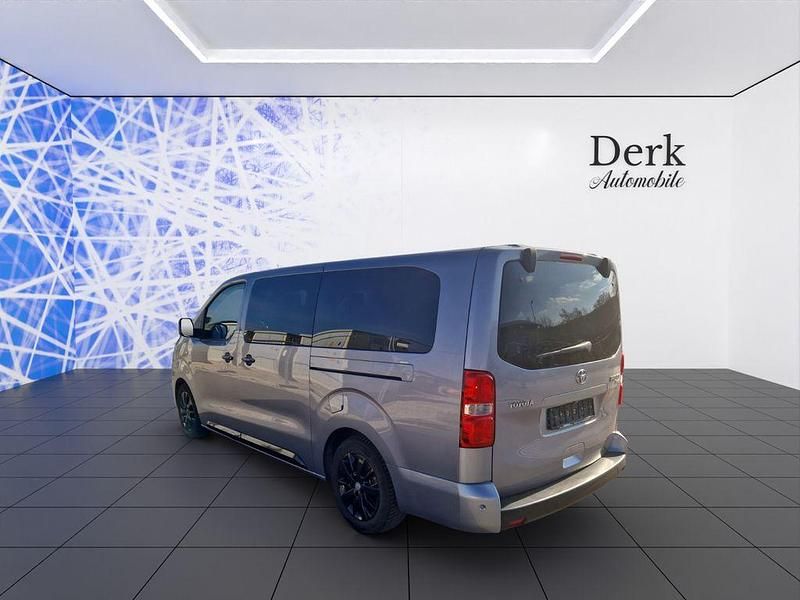 Gebraucht Toyota Proace Verso Executive 177 PS (130 kW) 2023 Grau Kombi