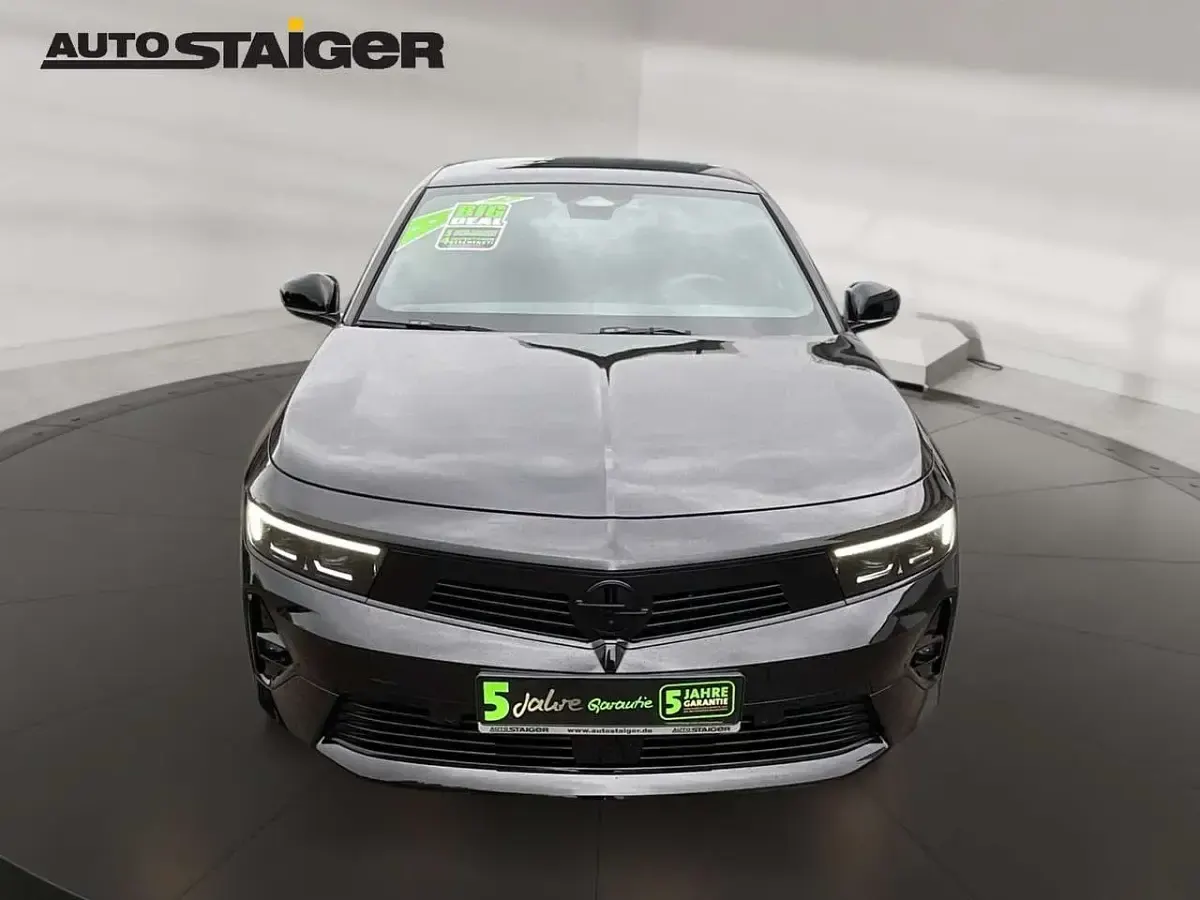 Gebraucht Opel Astra 131 PS (96 kW) 2024 Diamant schwarz Kleinwagen