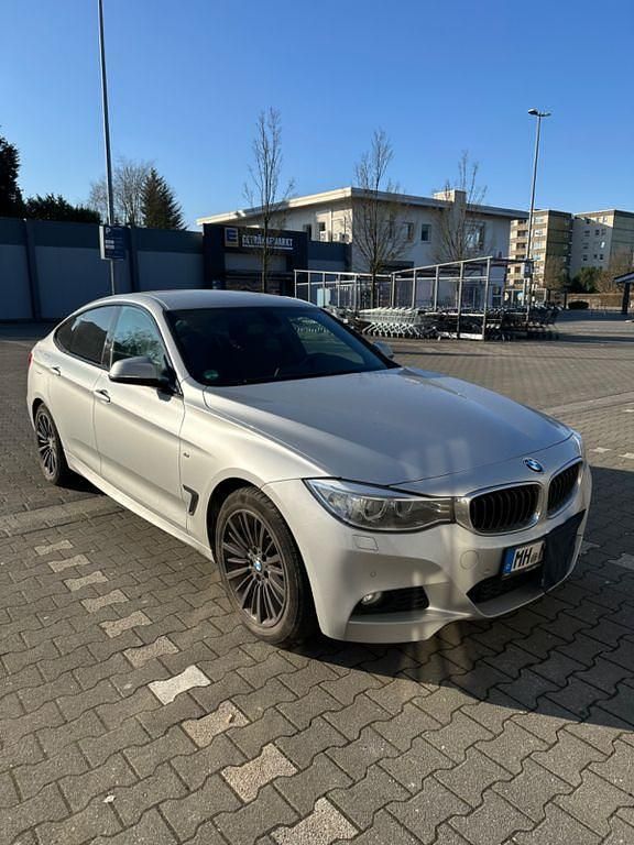 Grau Gebraucht 2016 BMW 318 Gran Turismo M Sport Limousine | 19.999 € (Fairer Preis) - Bild 1/4