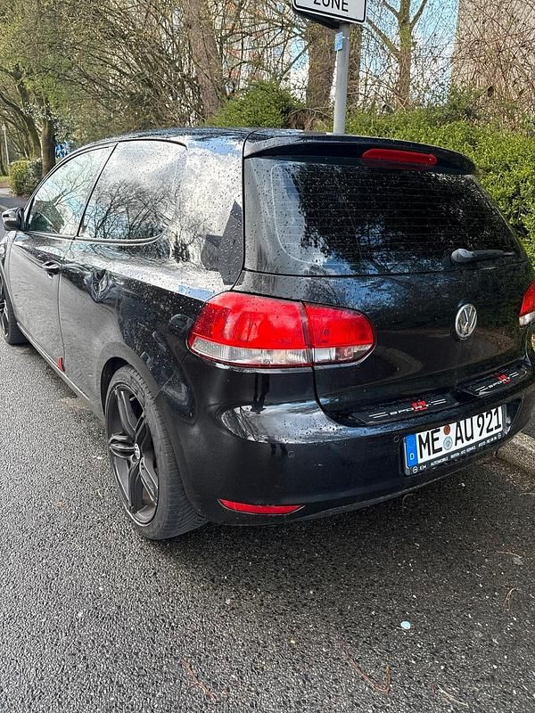Gebraucht VW Golf VI 105 PS (77 kW) 2009 Schwarz Kleinwagen
