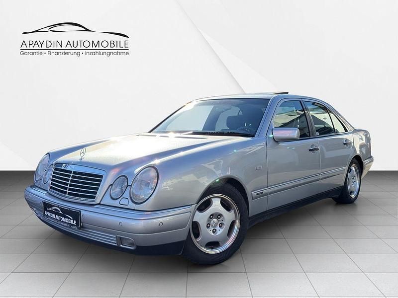 Gebraucht Mercedes E230 Avantgarde 150 PS (110 kW) 1997 Silber Limousine