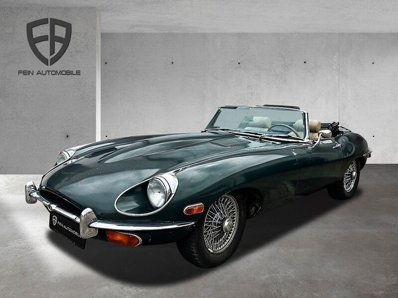 Second-hand Jaguar E-Type 265 CP (194 kW) 1974 Verde Cabrio
