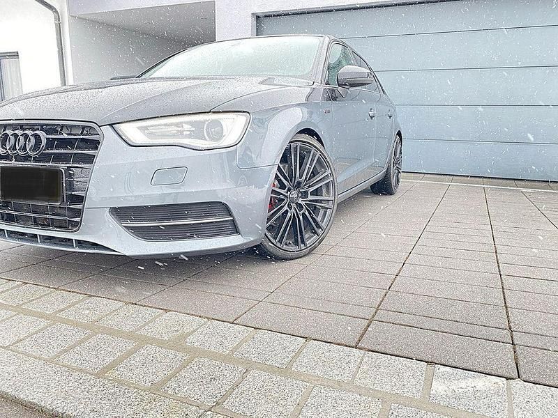 Gebraucht Audi A3 Attraction 179 PS (131 kW) 2013 Grau Limousine