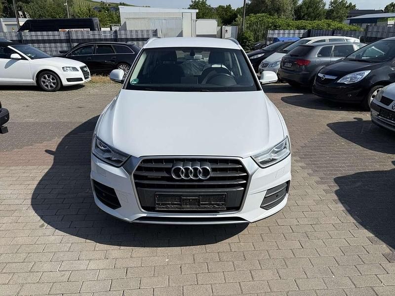 Gletscherweiß metallic Gebraucht 2015 Audi Q3 Design SUV | 13.200 € (Guter Preis) - Bild 1/4