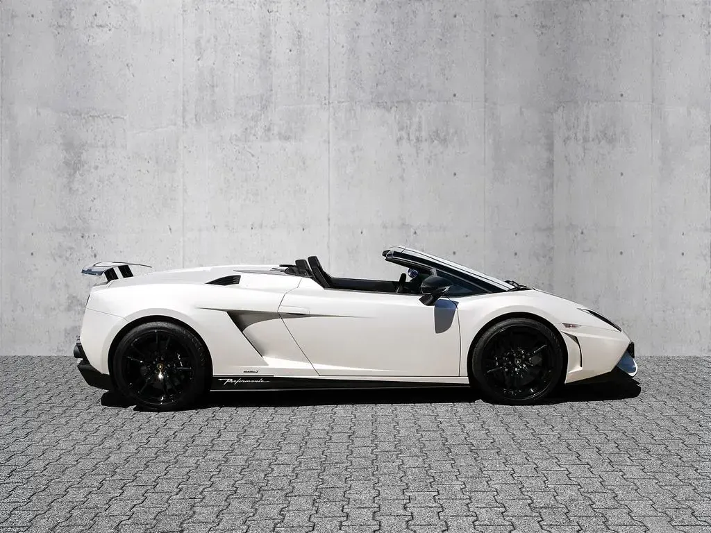 Gebraucht Lamborghini Gallardo 570 PS (419 kW) 2012 Bianco canopus (weiß) Cabrio