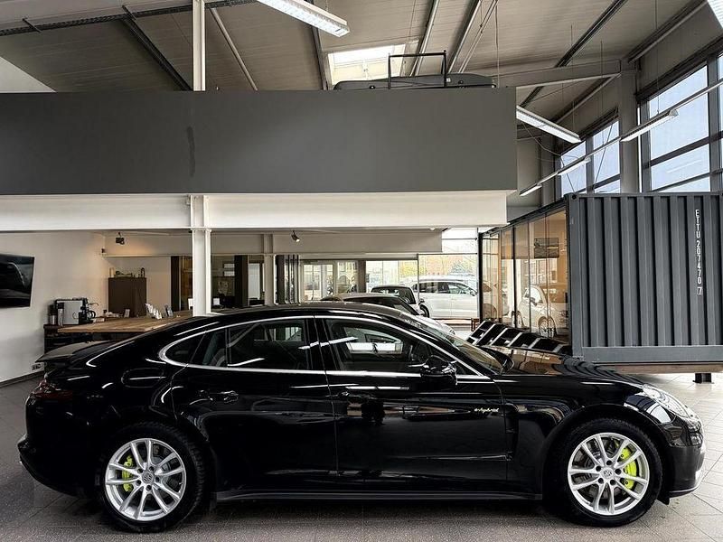 Gebraucht Porsche Panamera 4 Chrono 462 PS (339 kW) 2020 Schwarz Limousine