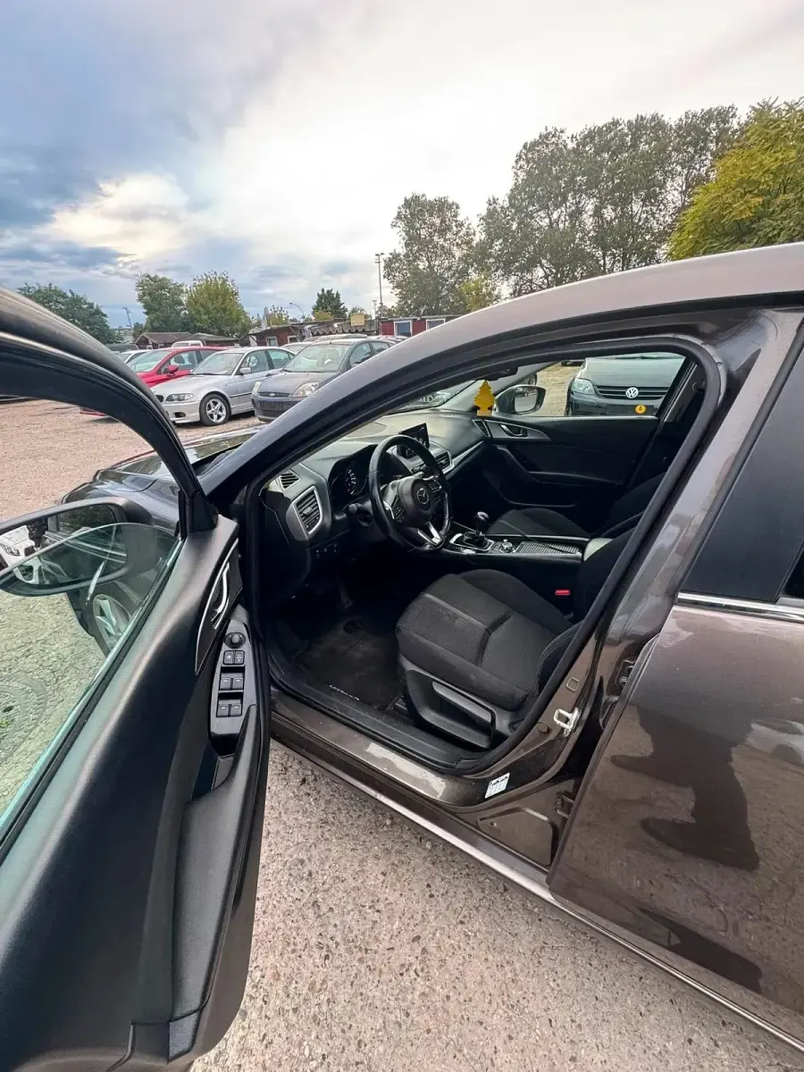 Gebraucht Mazda 3 140 PS (102 kW) 2017 Braun Limousine