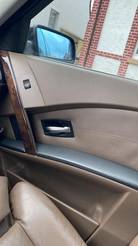Gebraucht BMW 530 218 PS (160 kW) 2004 Schwarz Kombi