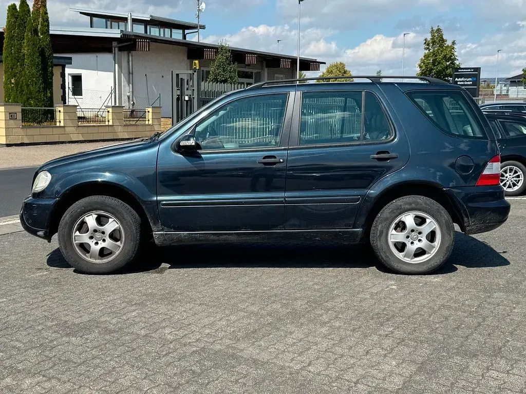 Gebraucht Mercedes ML350 235 PS (172 kW) 2004 Schwarz SUV