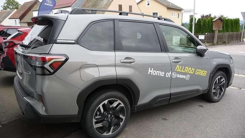 Gebraucht Subaru Forester Exclusive+ 136 PS (100 kW) 2025 River rock pearl SUV