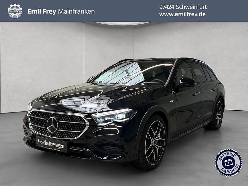 Obsidianschwarz metallic Gebraucht 2025 Mercedes E300 Kombi | 82.500 € - Bild 1/3