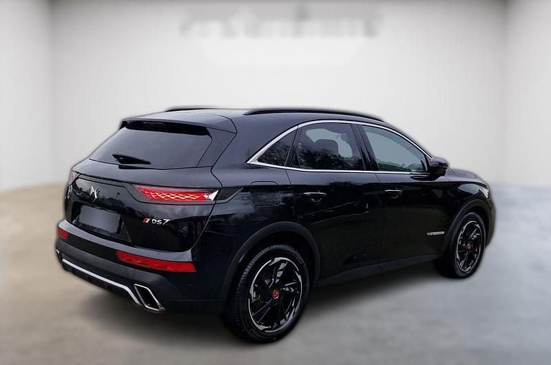 Schwarz metallic Gebraucht 2022 DS Automobiles DS7 Crossback Performance SUV | 29.850 € (Etwas zu teuer) - Bild 1/4