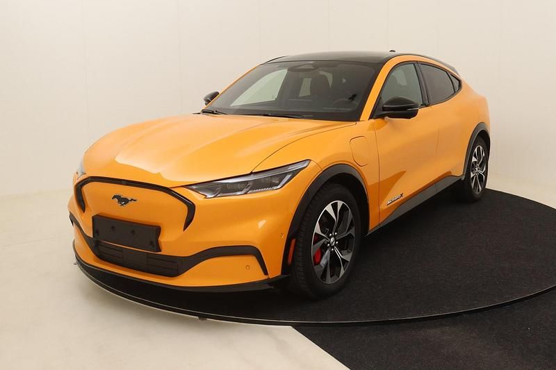 Cyber orange Gebraucht 2024 Ford Mustang Mach-E Extended Range SUV | 40.326 € (Guter Preis) - Bild 1/4