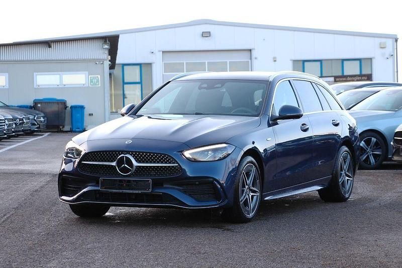 Blau Gebraucht 2025 Mercedes C300e AMG line Limousine | 45.890 € (Guter Preis) - Bild 1/4