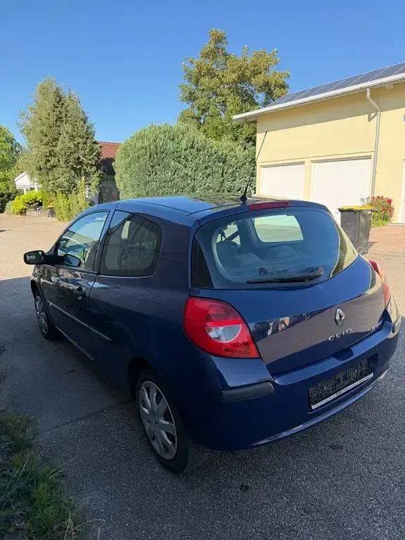 Gebraucht Renault Clio II Authentique 75 PS (55 kW) 2006 Blau Limousine
