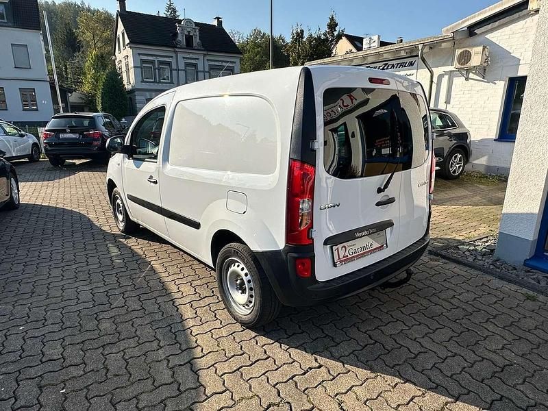 Gebraucht Mercedes Citan 109 90 PS (66 kW) 2019 Arktikweiss Van / Kleinbus