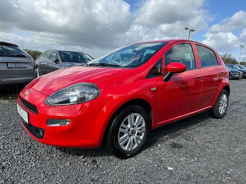 Gebraucht Fiat Punto 69 PS (50 kW) 2017 Colore esterno (rosso passiona Kleinwagen