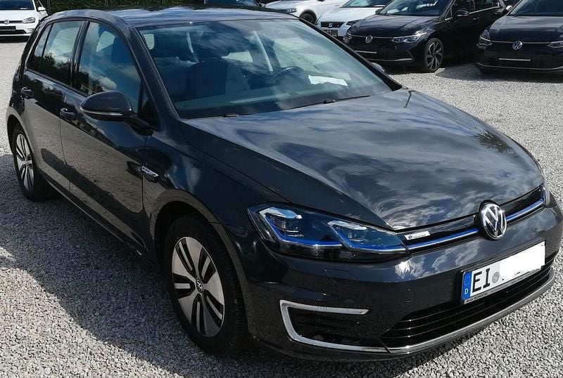 Grau Gebraucht 2021 VW e-Golf Kleinwagen | 16.800 € (Fairer Preis) - Bild 1/4