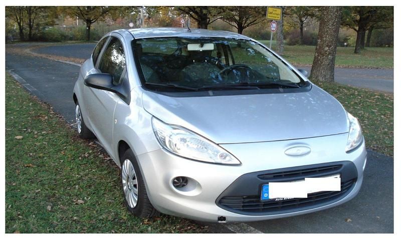 Silber Gebraucht 2014 Ford Ka Limousine | 3.980 € (Fairer Preis) - Bild 1/4