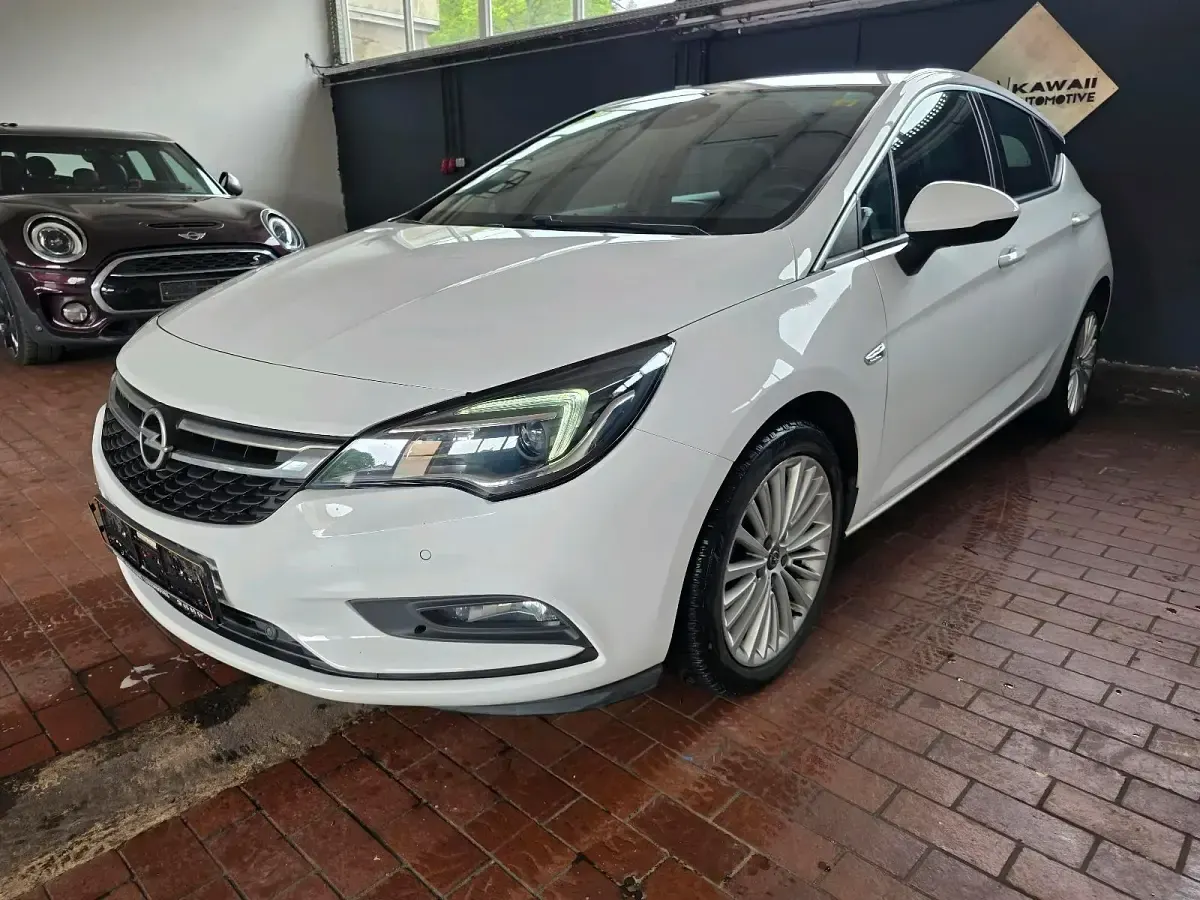 Gebraucht Opel Astra 108 PS (79 kW) 2017 Weiß Limousine