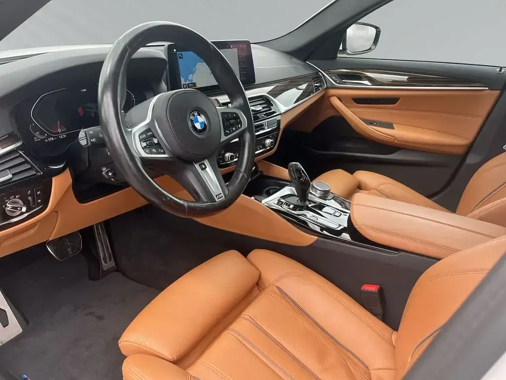 Gebraucht BMW 520 M Sport 190 PS (139 kW) 2021 Weiss Limousine