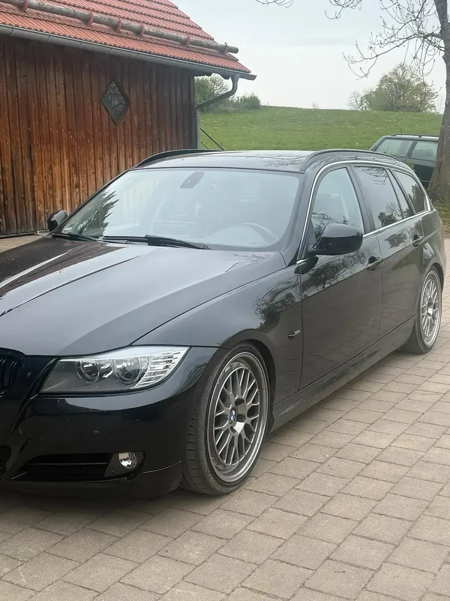 Second-hand BMW 320 M Performance 183 CP (134 kW) 2012 Negru Break