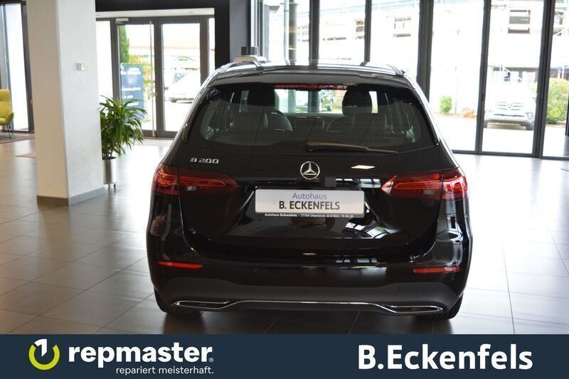 Gebraucht Mercedes B200 Progressive 163 PS (119 kW) 2024 Nachtschwarz  unilack Kleinwagen