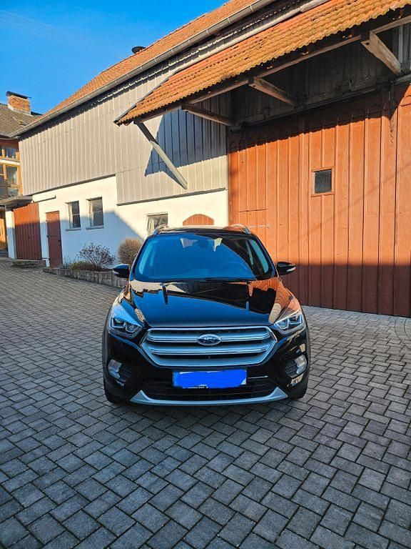 Schwarz Gebraucht 2019 Ford Kuga Cool & Connect SUV | 16.199 € (Fairer Preis) - Bild 1/4