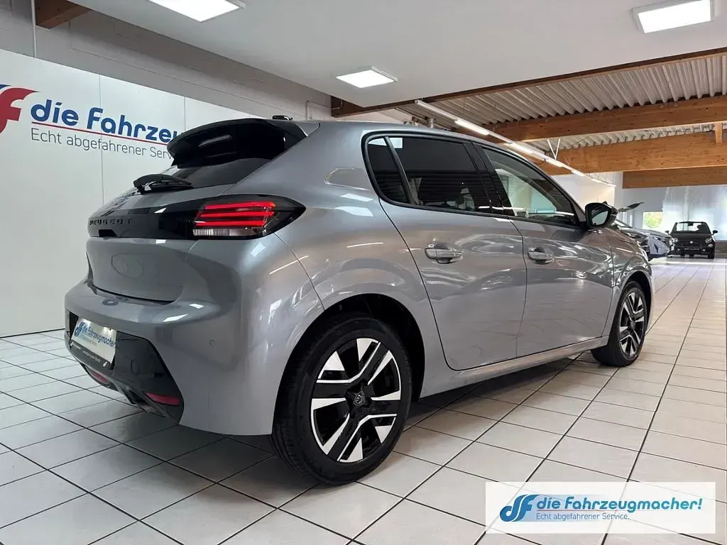 Gebraucht Peugeot 208 Allure 101 PS (74 kW) 2025 Lack grau artense/typ aussenve Kleinwagen