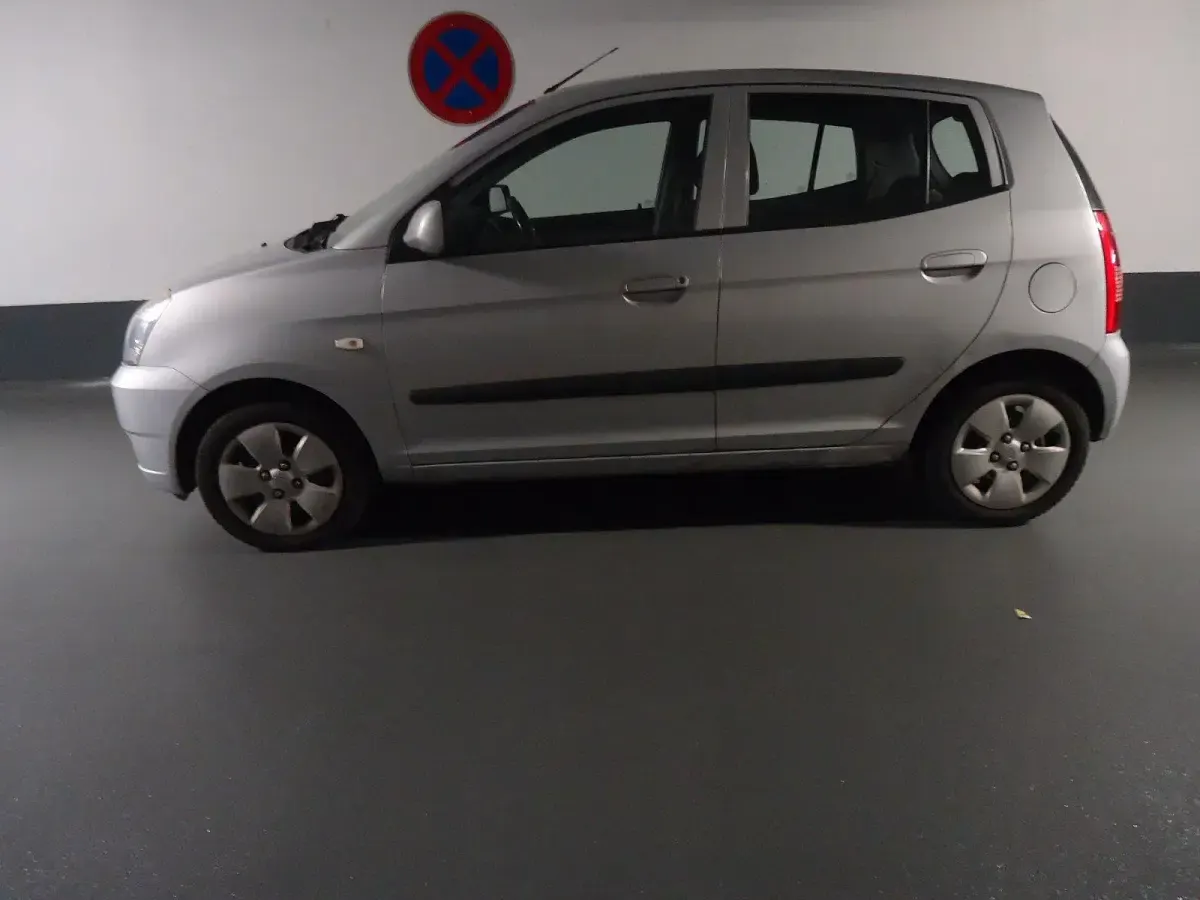 Gebraucht Kia Picanto 65 PS (47 kW) 2005 Silber Kleinwagen