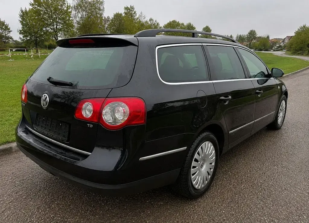 Gebraucht VW Passat 105 PS (77 kW) 2006 Schwarz Kombi