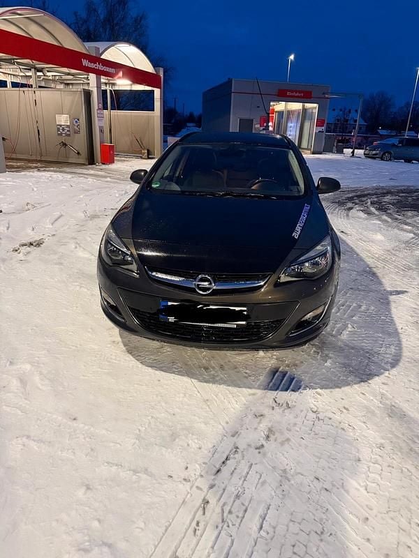 Grau Gebraucht 2012 Opel Astra Kombi | 2.499 € (Superpreis) - Bild 1/4