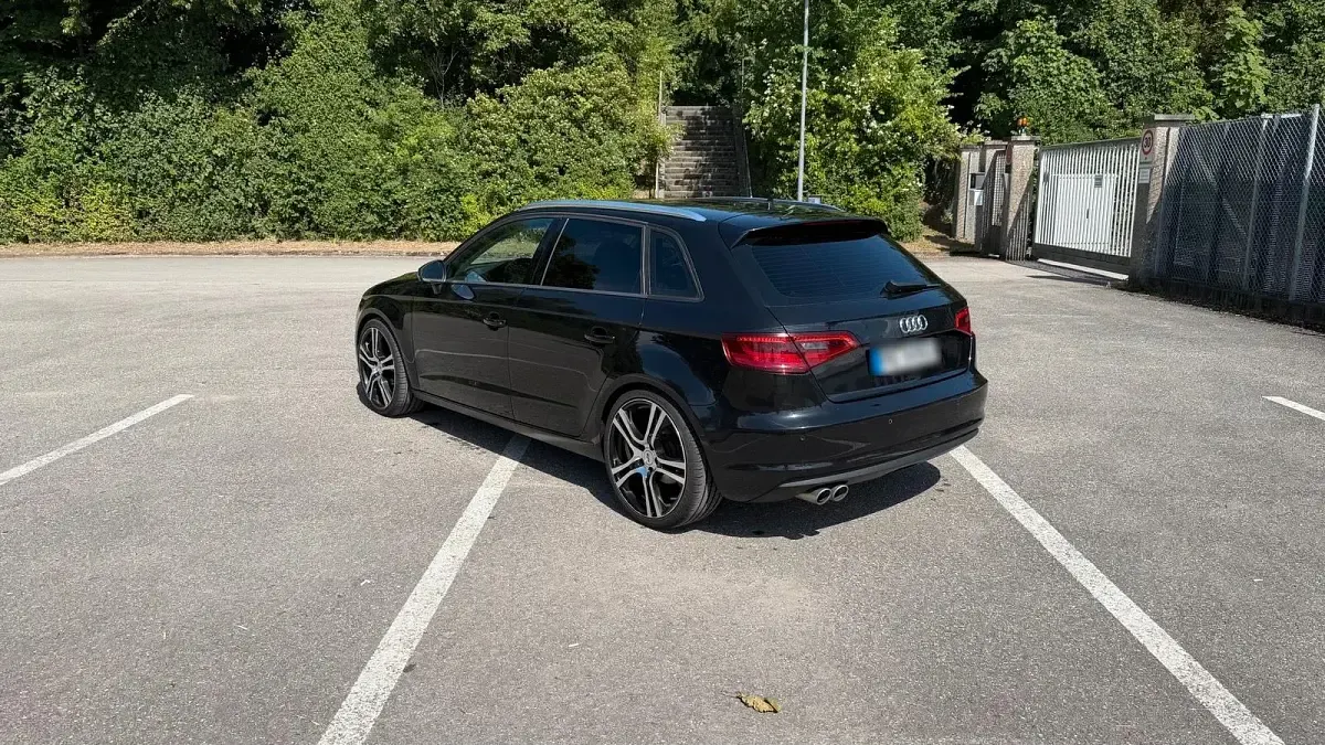 Gebraucht Audi A3 Sportback 150 PS (110 kW) 2013 Schwarz Kleinwagen