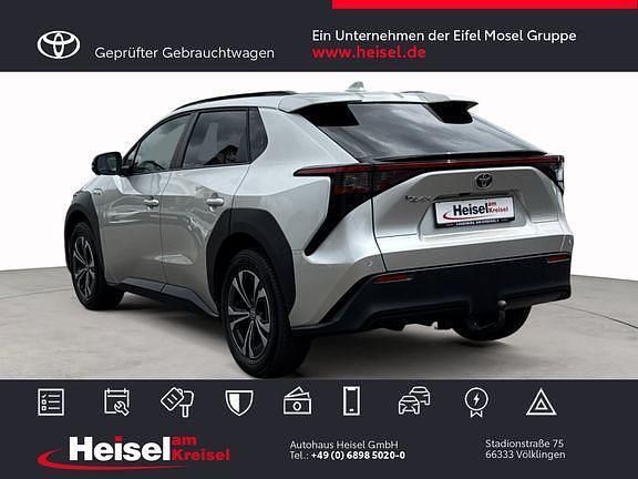 Gebraucht Toyota bZ4X Basis 150 kW (204 PS) 2023 Cosmicsilber metallic SUV