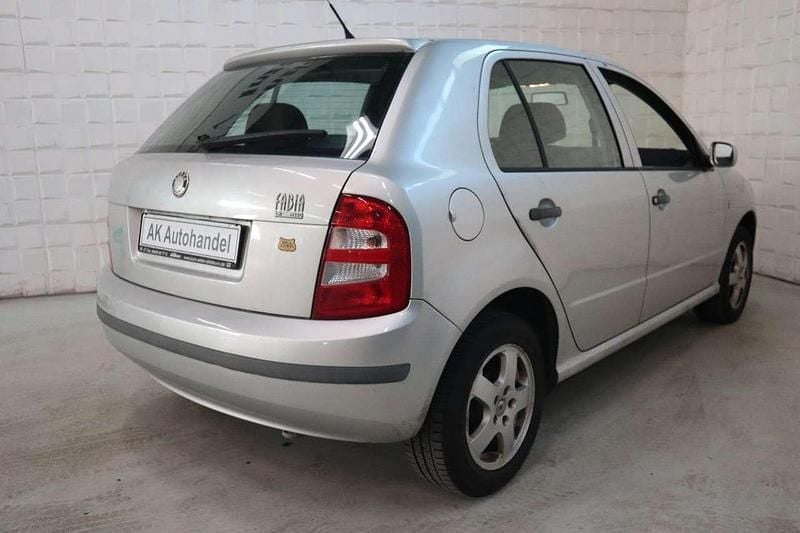 Gebraucht Skoda Fabia Classic 54 PS (39 kW) 2004 Silber Kleinwagen