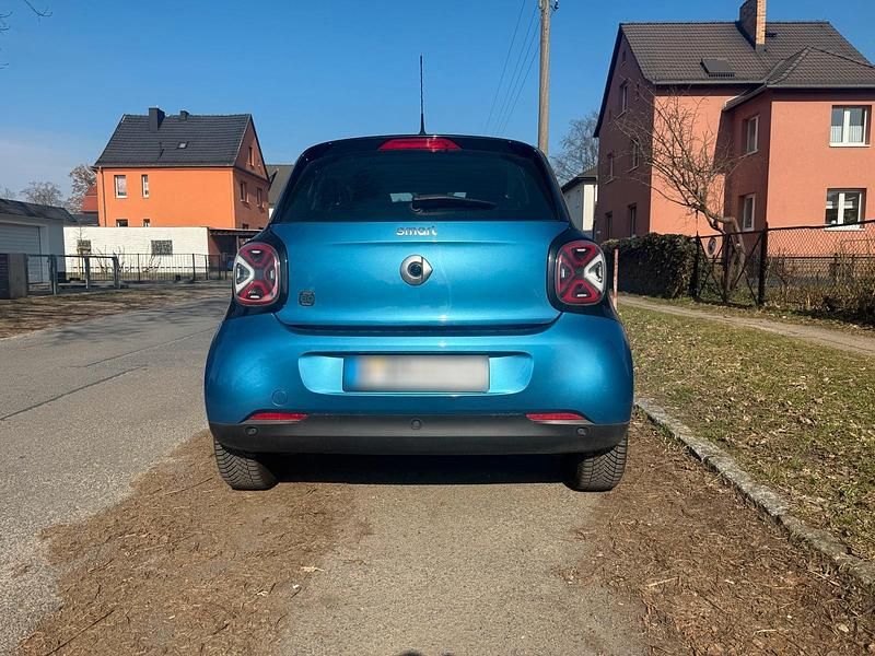 Gebraucht Smart ForFour Electric Drive 60 kW (82 PS) 2020 Blau Kleinwagen